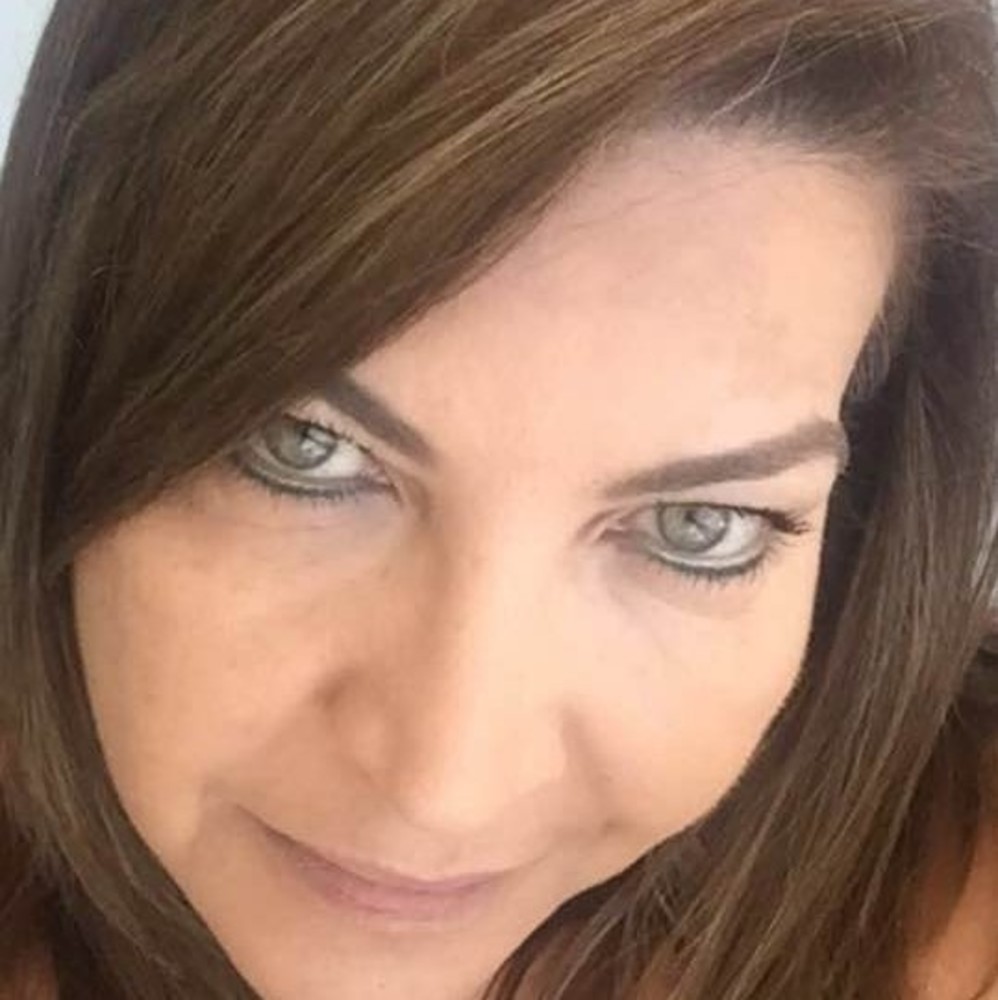 Meet your Posher, Mona